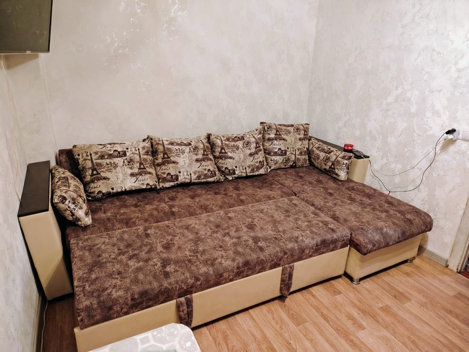 Продам диван угловой