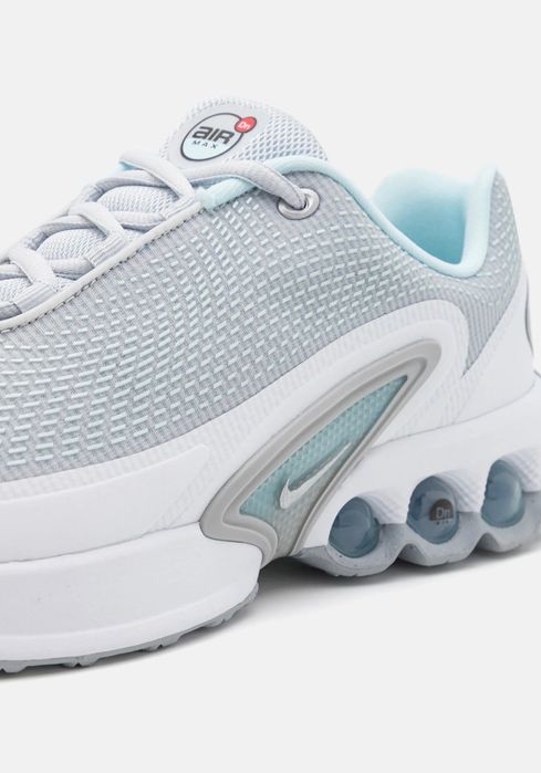 Дамски снейкъри Nike Air Max DN