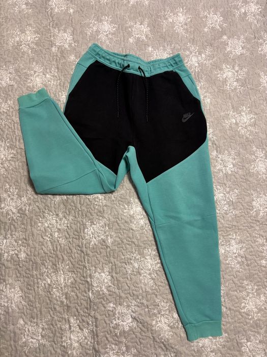 Pantalon nike tech
