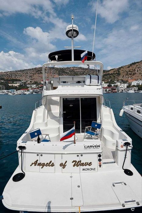 продам яхту carver 38