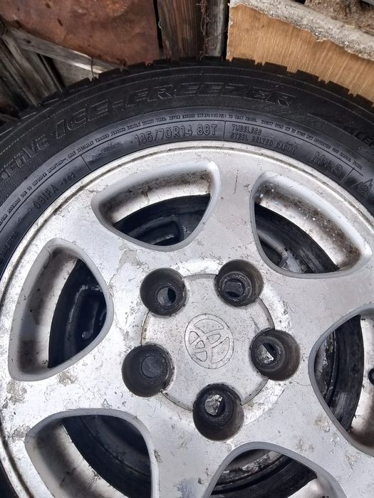 Продам зимнию резину с дисками