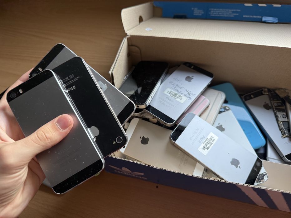 Всякакви iPhone за части
