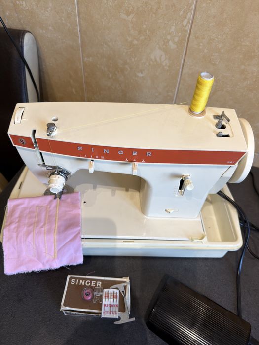 Mașină de cusut  SINGER Model 367