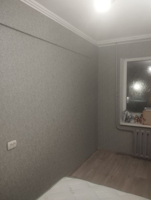 Поклейка  обоев.