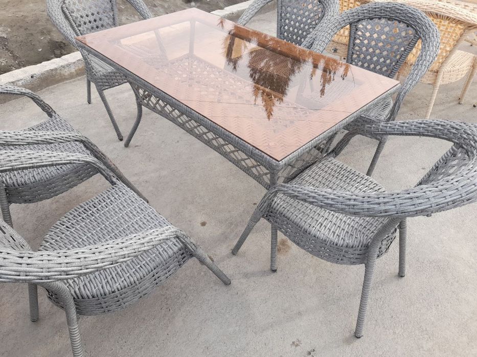 Toqima stol sutullar