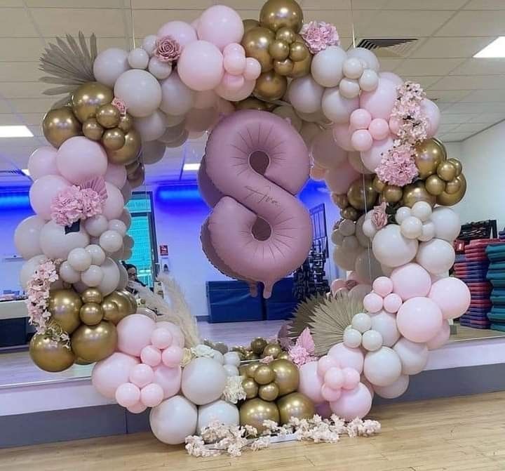 Фотозона на 8 марта