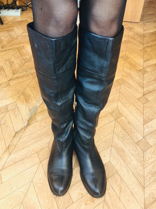 Продам осенние сапоги кожа