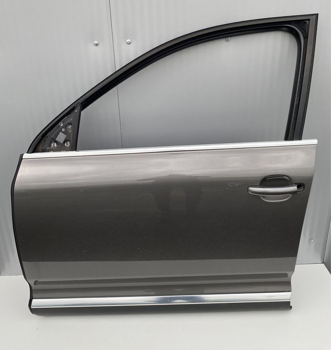 USA St fata vw Touareg 7L Facelift / cod de culoare LR7P