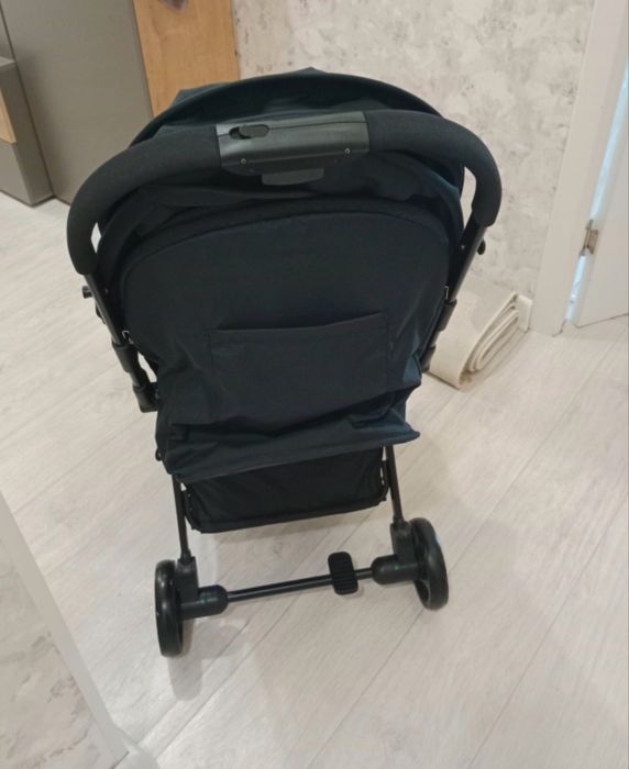 Продам прогулочку коляску Tomix