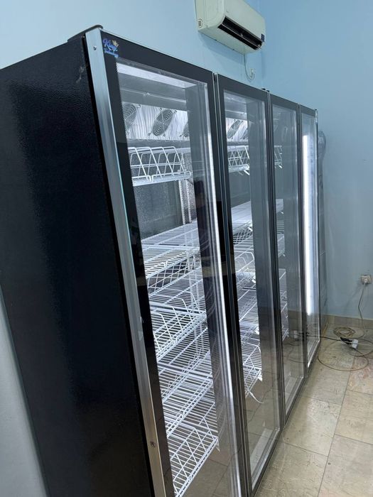 Акция !!! Витринние холодильники.