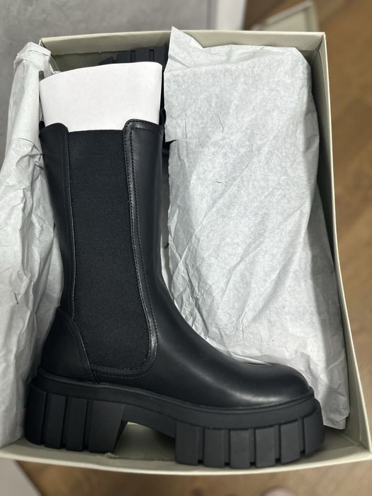 Cizme noi, marimea 38