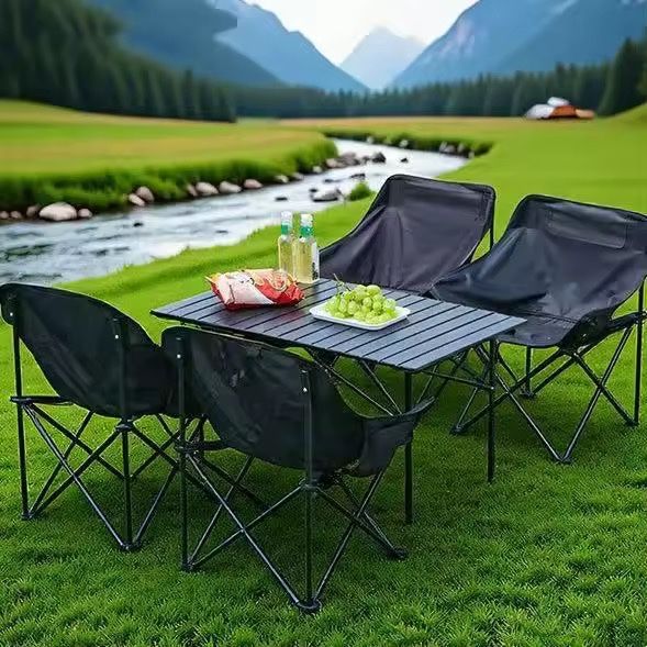 Практичный и удобный набор стол и стуля для пикника.4 стул 1 стол