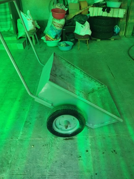 Тележка строительная.