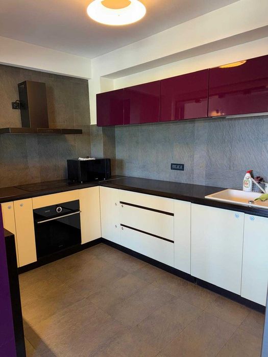 Apartament 2 cam+ boxa vizavi de Hanul Trei Sarmale