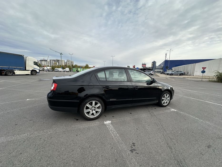 VW Passat B6 2007 1.6 Benzina 115.000 KM REALI - Al 2-lea Proprietar - Stare Impecabila , adusa anul trecut din Germania!