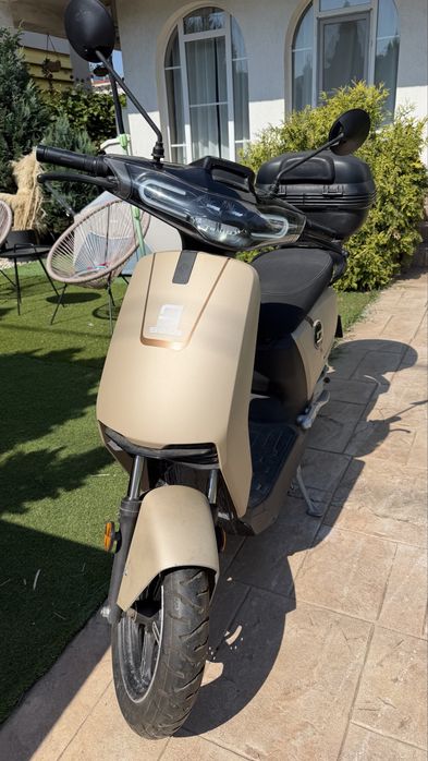 Scuter electric Super Soco Cux