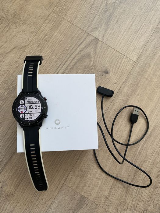 Iphone 11 128gb + Amazfit gtr 2