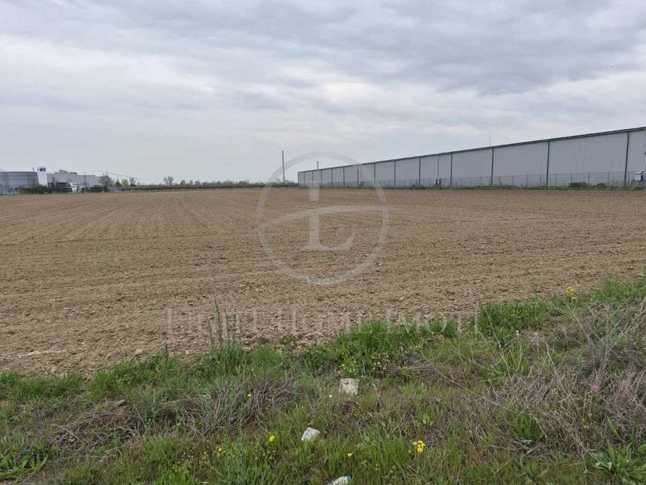 Реф. 4053 Парцел до Карловско Шосе