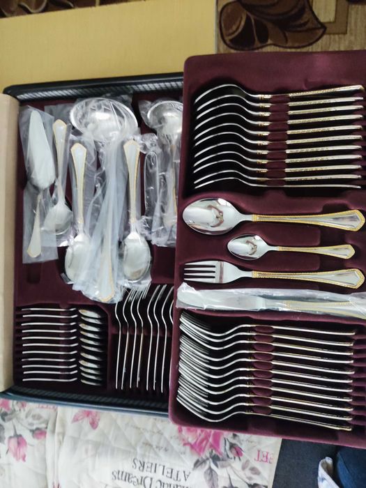 SBS solingen  Прибори за хранене 70части позлатени 23/24 карата