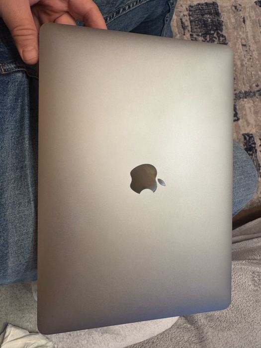 Macbook pro A1708