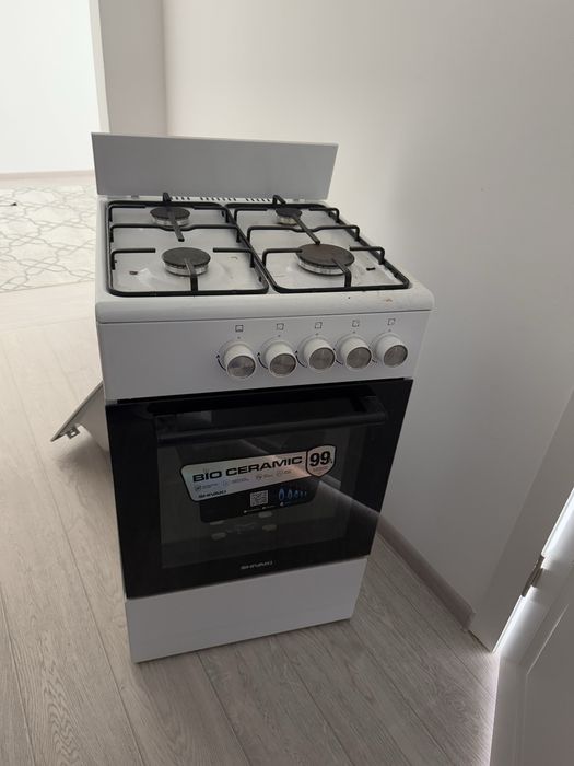 Продам газовую плиту Shivaki, Россия