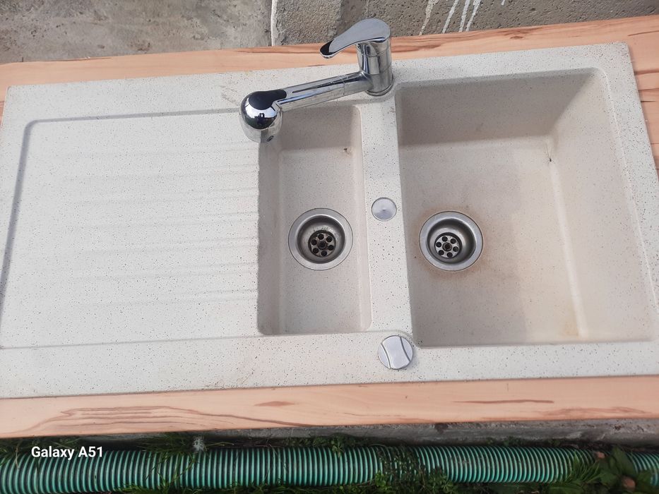 Кухненска мивка с батерия