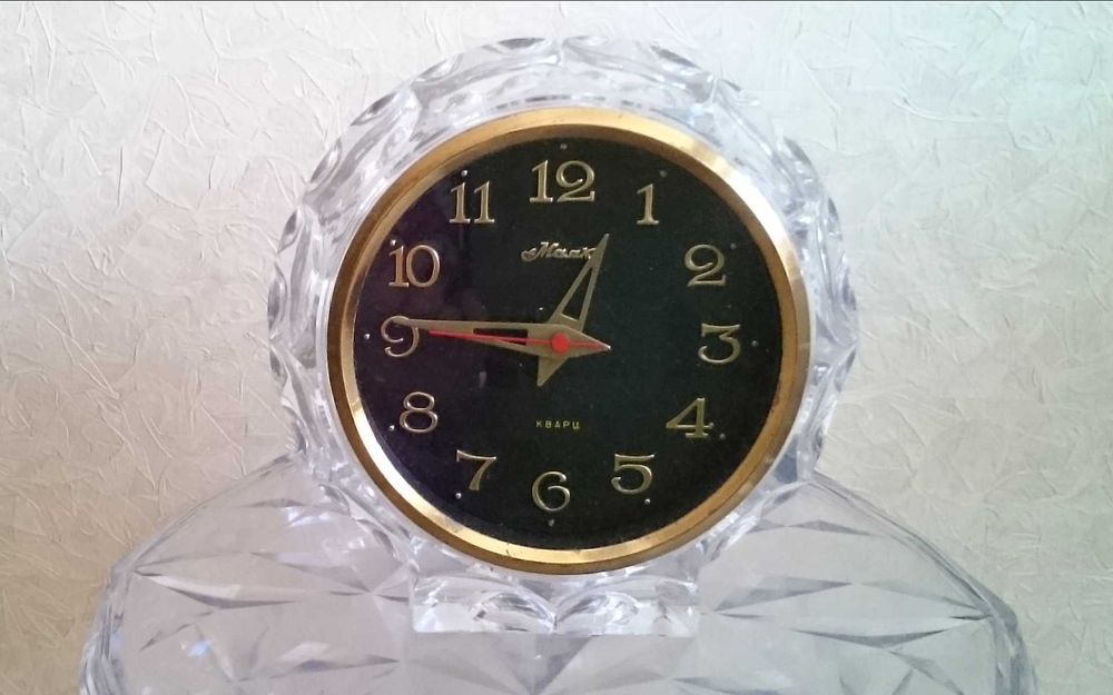 Часы " Маяк" " Молния "