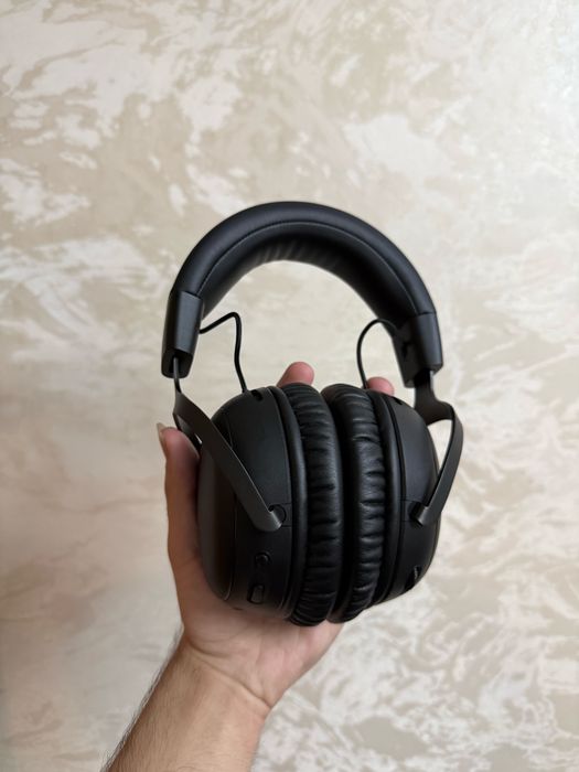Игровая гарнитура HyperX Cloud III Wireless