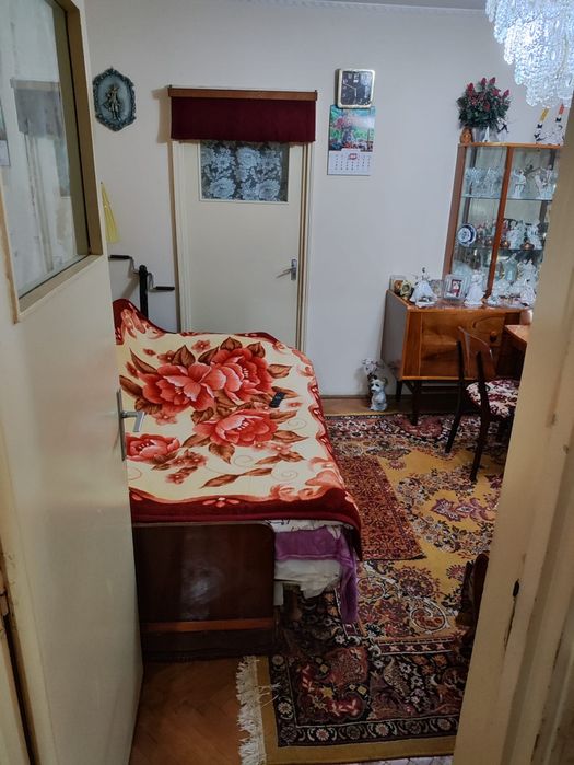 Vand apartament 2 camere, semidecomandat, cartier Marna - Braila