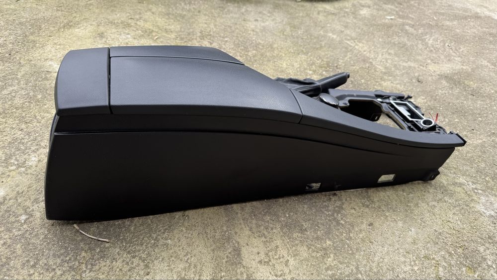 Подлакътник за BMW E60/ 61