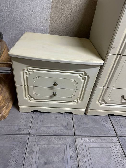 Спальный тумбочки