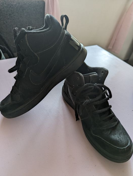 Боти nike court mid