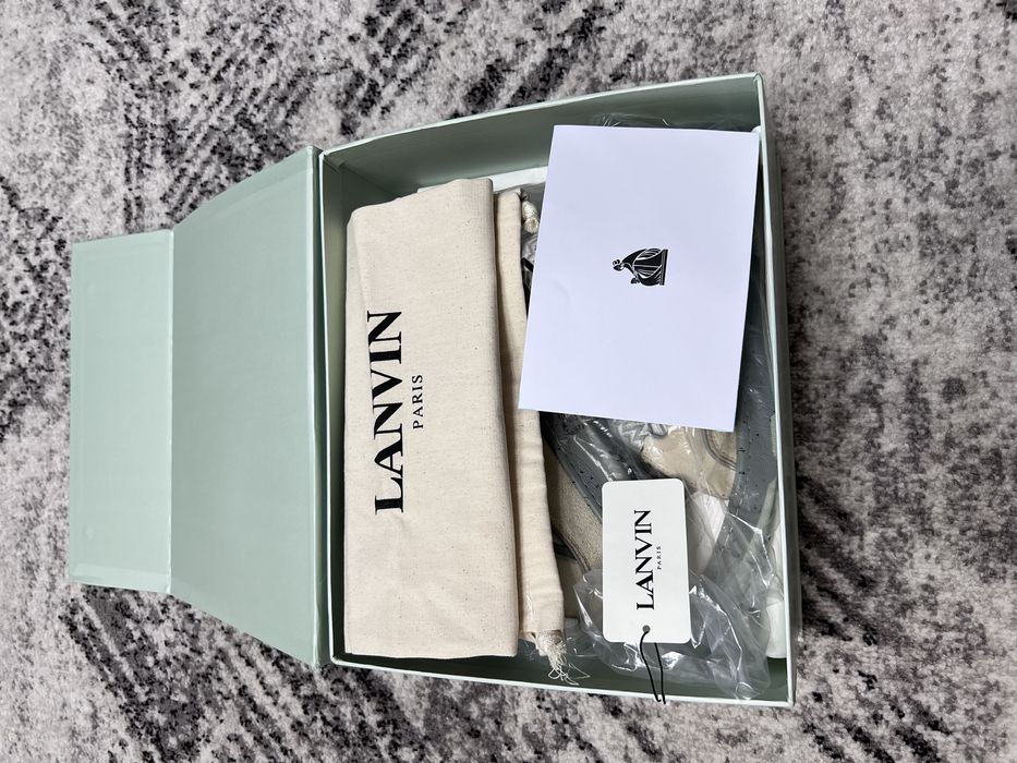 Lanvin.