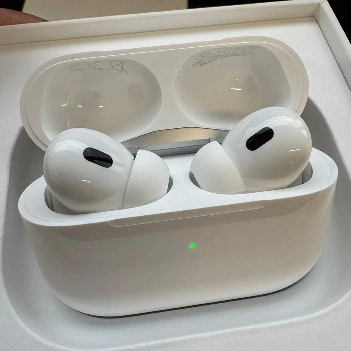 APPLE AirPods Pro 2 (2nd gen) MagSafe USB C Bluetooth Headphones