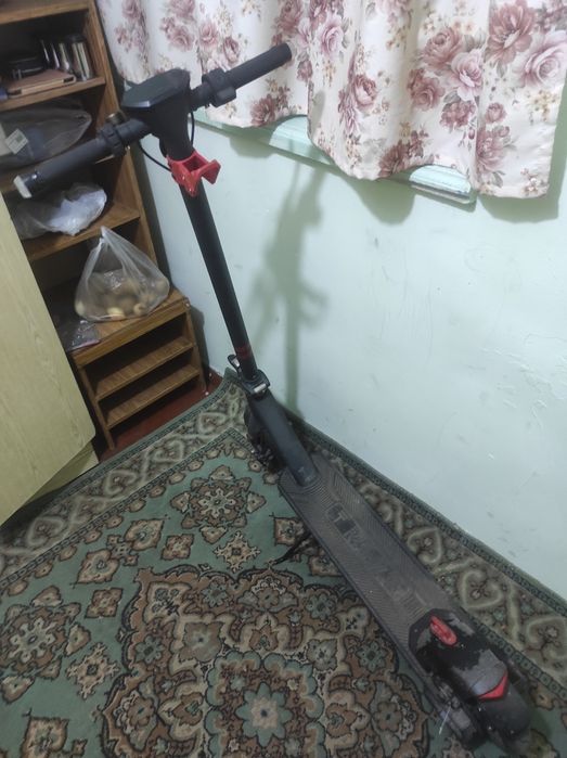 Электросамокат  Tribe Maya