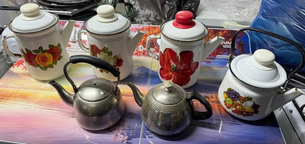 Пиялы, тарелки разные посуды