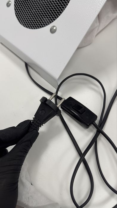 Маникюрная вытяжка ( пылесос)