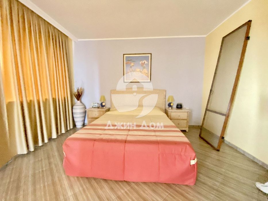 Продава се Тристаен апартамент в к.к. Слънчев бряг - 250 кв.м за 619 €/кв.м - Снимка #11