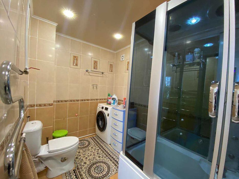 Продам 2х уровневый Коттедж в районе КСК!