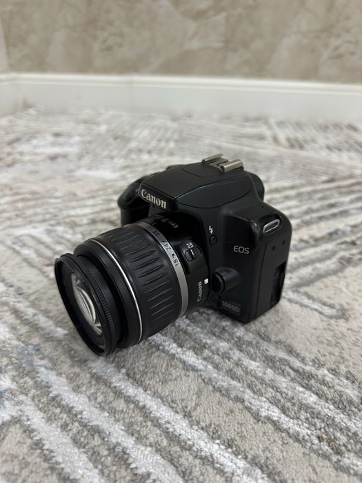 Canon 1000d продаю