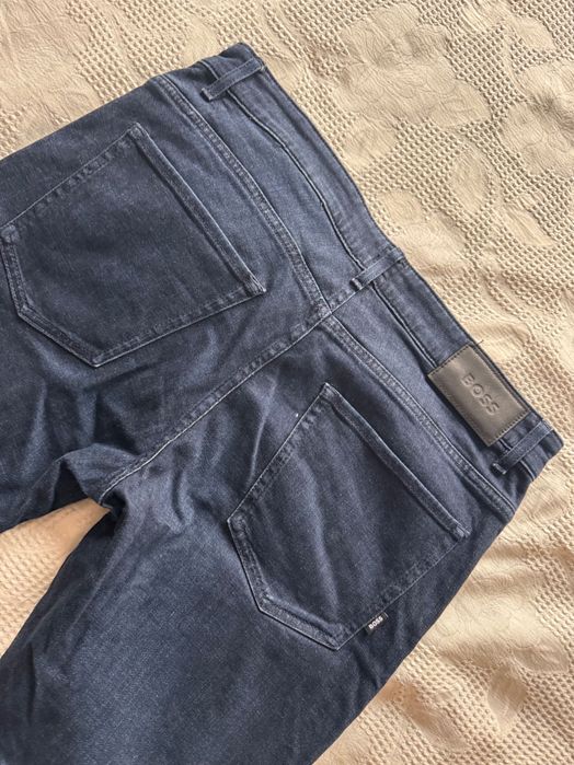 Продаю Джинсы BOSS