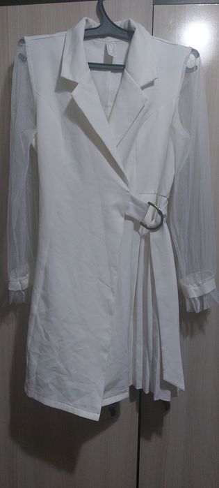 Продаю каротки платья