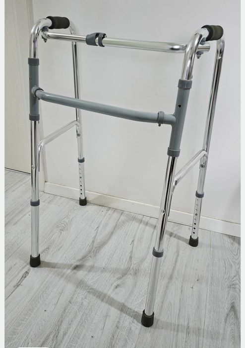 Cadru aluminiu persoane cu dizabilitati