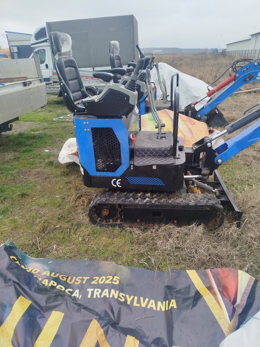 Vând mini excavator 1 tona