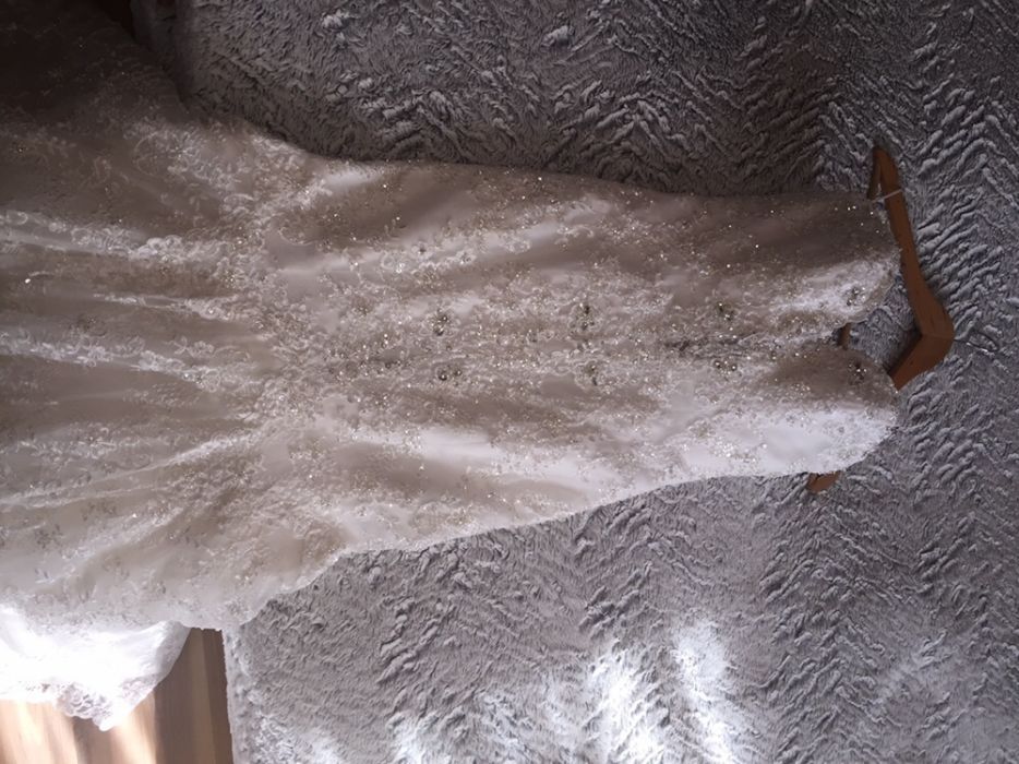 Шикарное свадебное платье