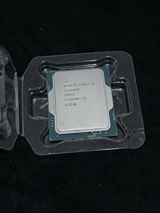 Vand i3-14100f in stare foarte buna mai las si la pret