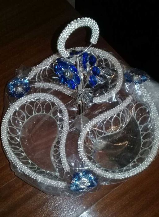 Ваза и декоративная пальма