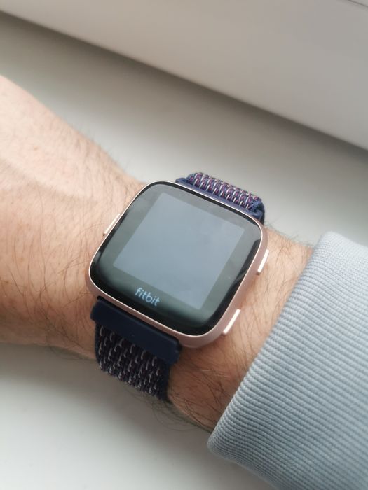 Fitbit Versa смарт часовник Snartwatch