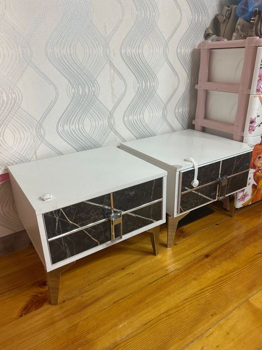 Продаётся комод с тумбочками б/у