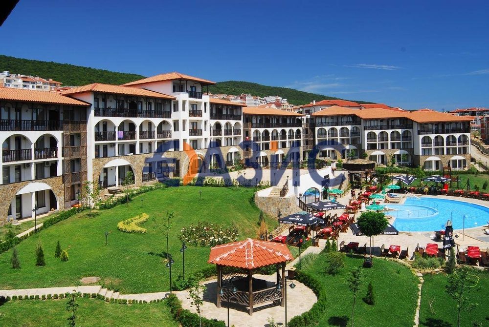 Продава се Двустаен апартамент в Свети Влас - 61 кв.м за 1343 €/кв.м - Снимка #12